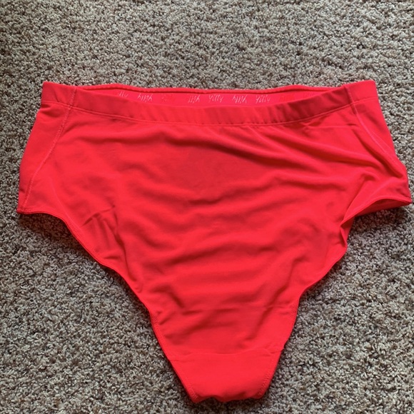 Fabletics “yitty” brand briefs, Mesh Me Smoothing High Waist brief - Picture 2 of 5